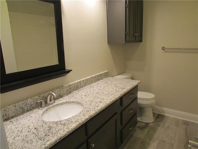 Building Photo - 6820 Stillmeadows Cir N