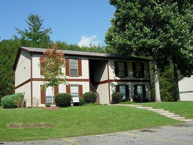Primary Photo - Downstairs Apartment in Black Mountain!