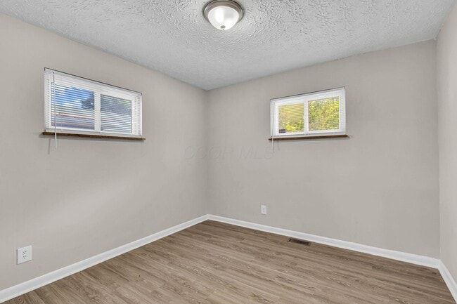 Building Photo - 3134 Medina Ave