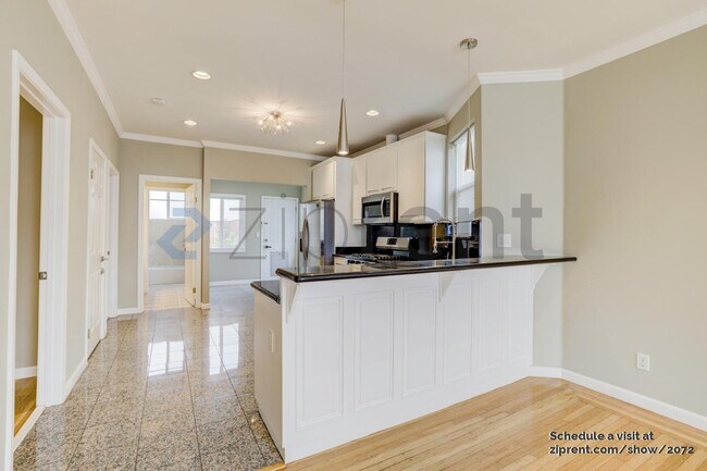 Building Photo - 786 42nd Ave