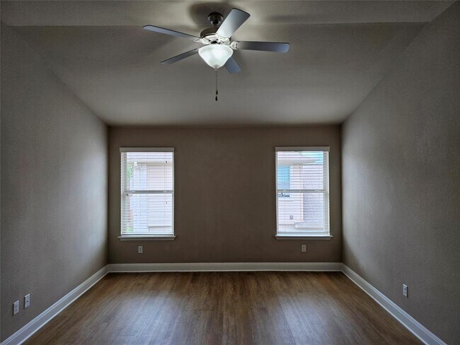 Building Photo - 360 Quarry Ln