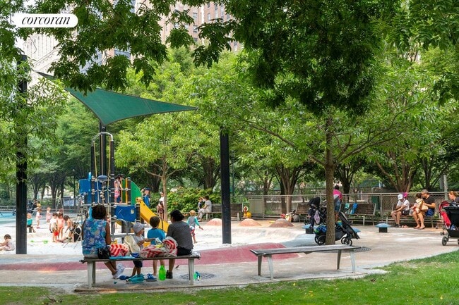 Building Photo - 30 Little W St