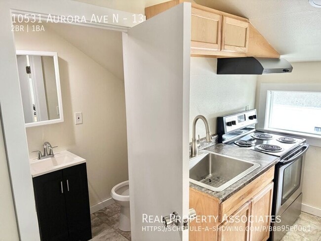 Building Photo - 10531 Aurora Ave N