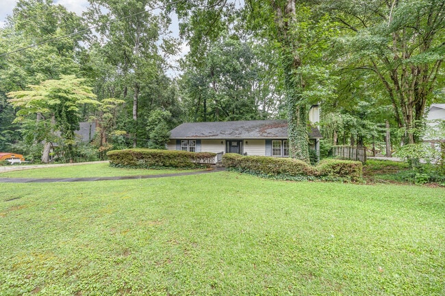 Primary Photo - 229 Creekwood Dr