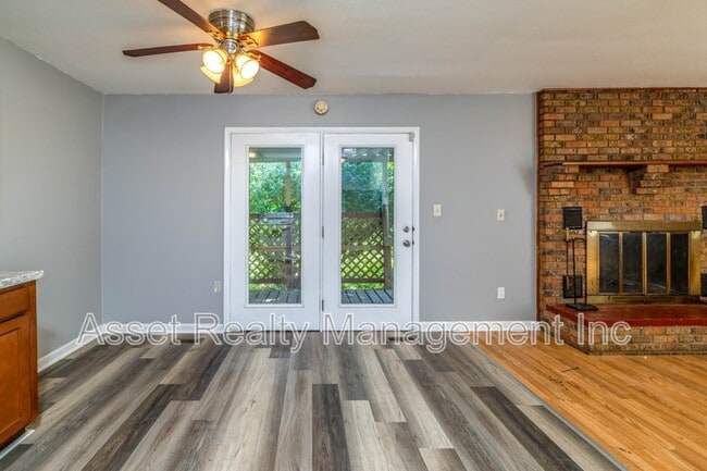 Building Photo - 2139 W Gilbert Ln