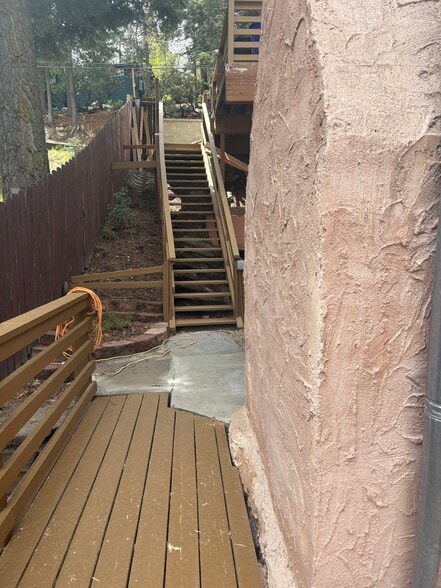 Building Photo - 26302 Lake Forest Dr