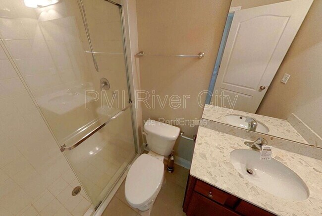 Building Photo - 2099 Club Lake Dr