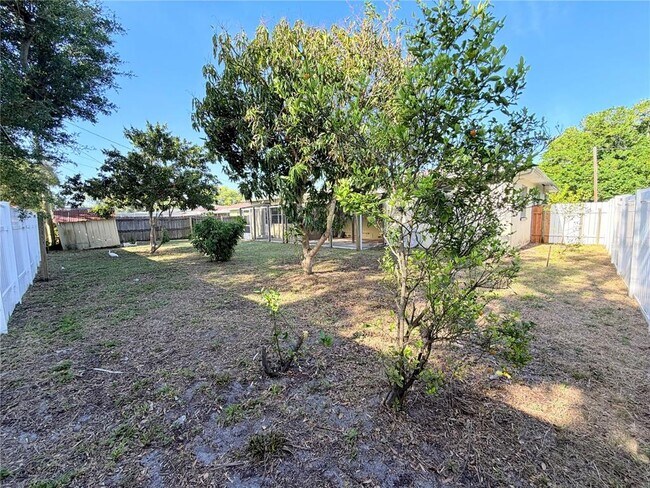 Building Photo - 309 Kerry Dr