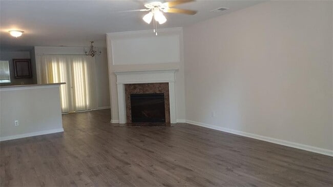 Building Photo - 755 Crestwell Cir