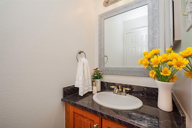 Building Photo - 9850 Pagewood Ln