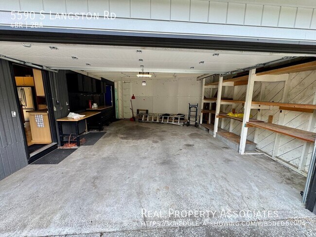 Building Photo - 5590 S Langston Rd