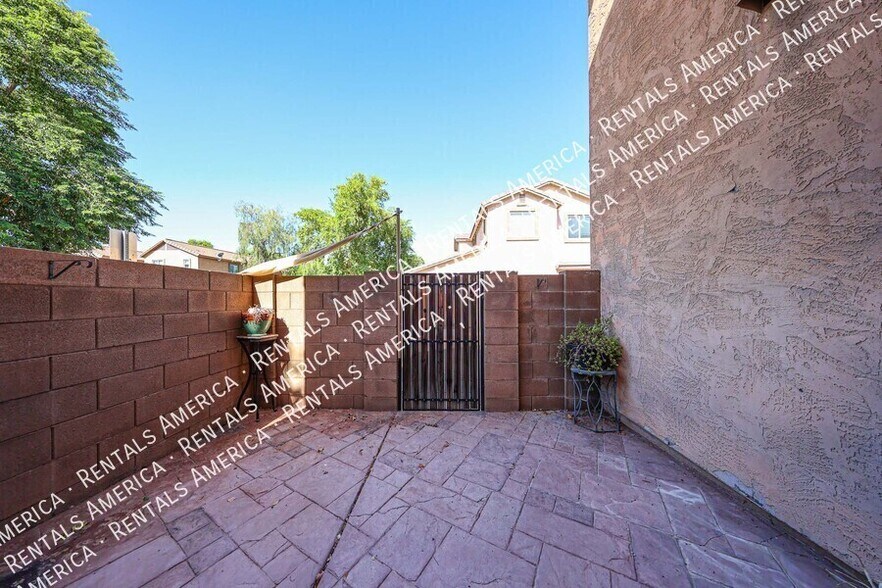 Building Photo - 4256 E Tulsa St