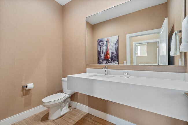 Building Photo - 7530 Brooklyn Dr