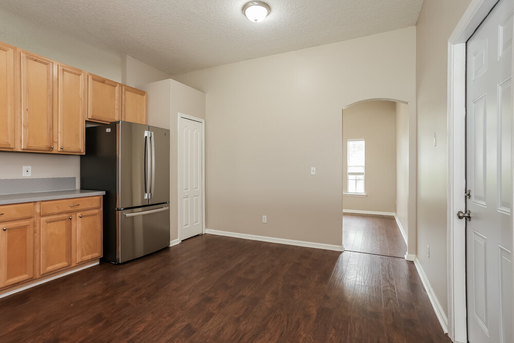 Building Photo - 14011 Crestwick Dr W