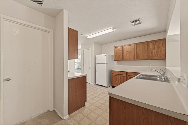 Building Photo - 19119 Yaupon Ranch Dr