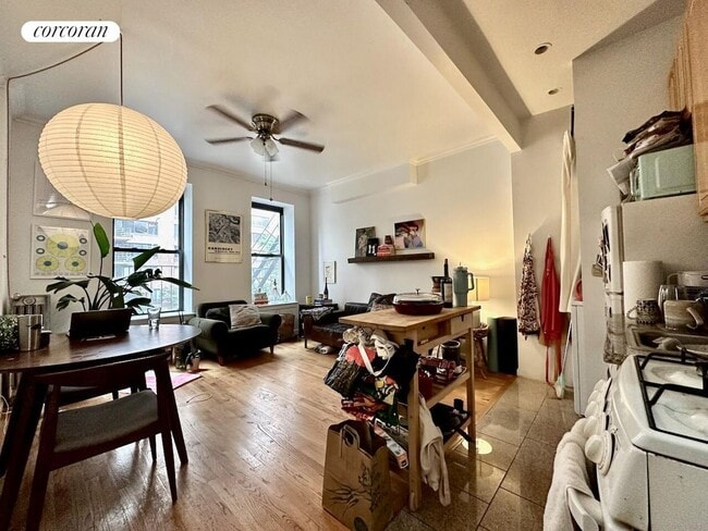 Primary Photo - 13 W 100th St