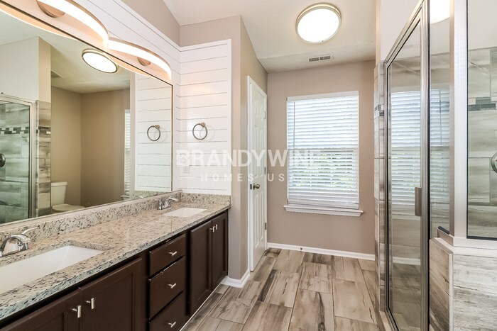 Building Photo - 3801 Wexford Dr