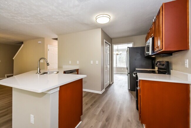 Building Photo - 4970 Promenade Dr SW