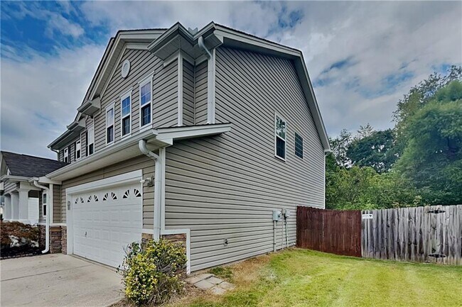 Building Photo - 147 Cedar Bay Cir