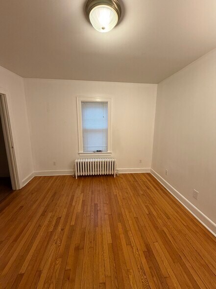 Building Photo - 860 Migeon Ave