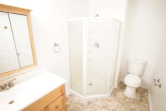 Building Photo - 361 Farnsworth Ct