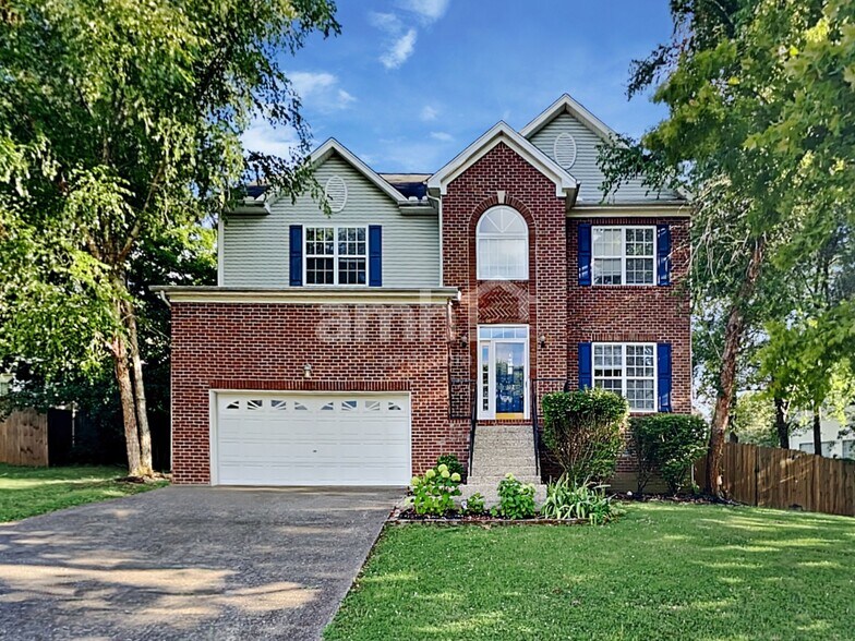 Primary Photo - 102 Fairgrove Cir