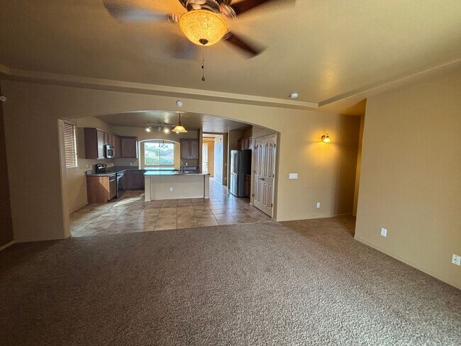 Building Photo - 5558 Wilder Dr