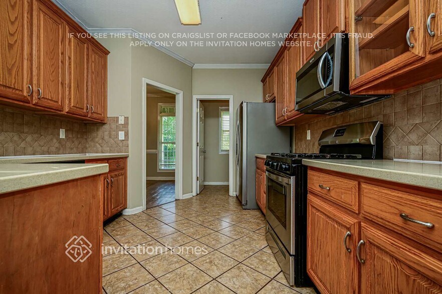 Building Photo - 605 Alyssa Dr