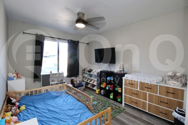 Building Photo - 6335 E Brown Rd