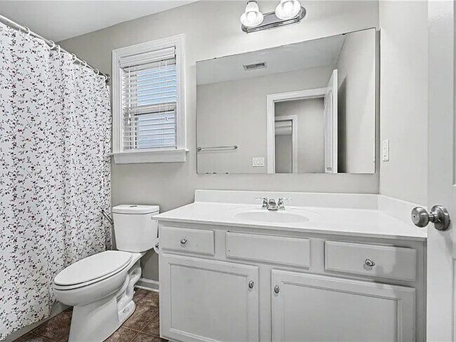 Building Photo - Lease to Own