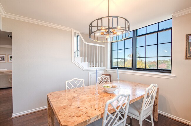 Building Photo - 1100 Harvard St