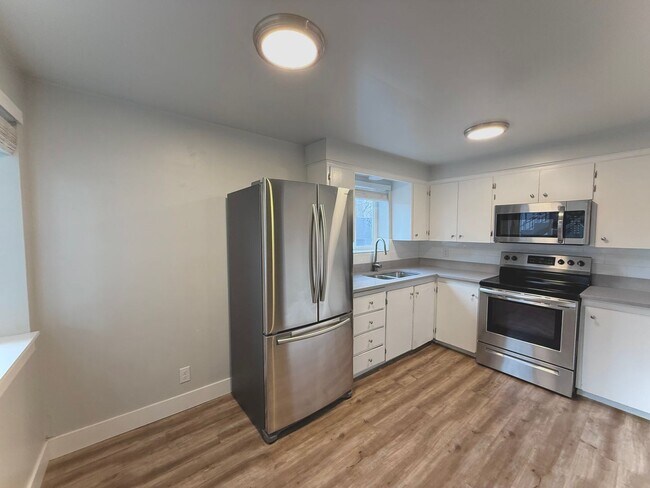 Building Photo - 1-Bedroom Condo in Salt Lake City – Available May 1st!
