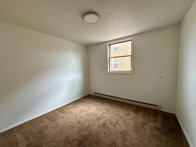 Building Photo - West Ave 4-Plex