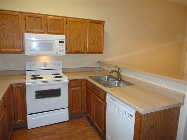 Building Photo - 1212 W Glenmere Dr