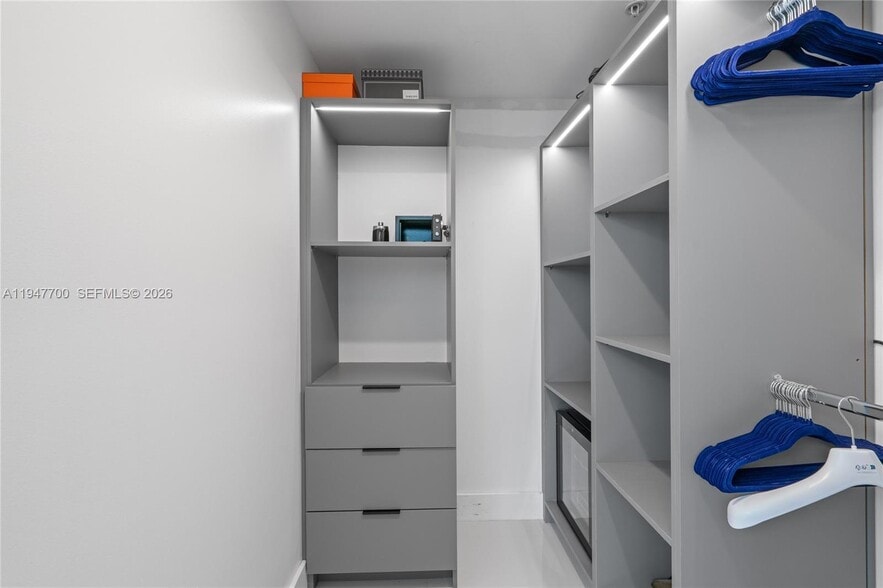 Building Photo - 90 SW 3rd St