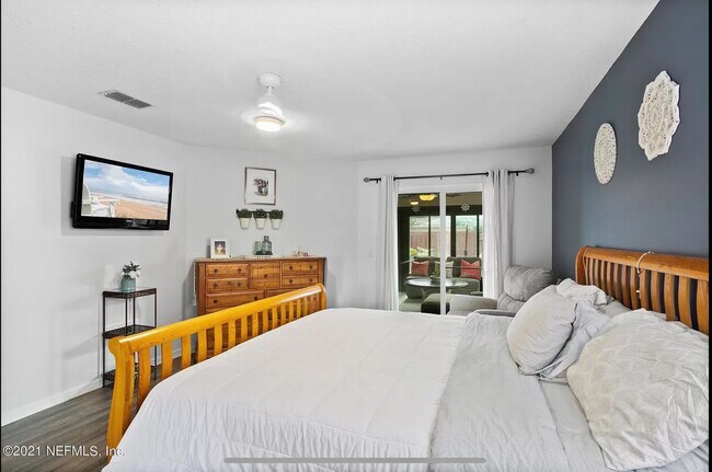 Building Photo - Beautiful 3/2 in Desirable John's Creek