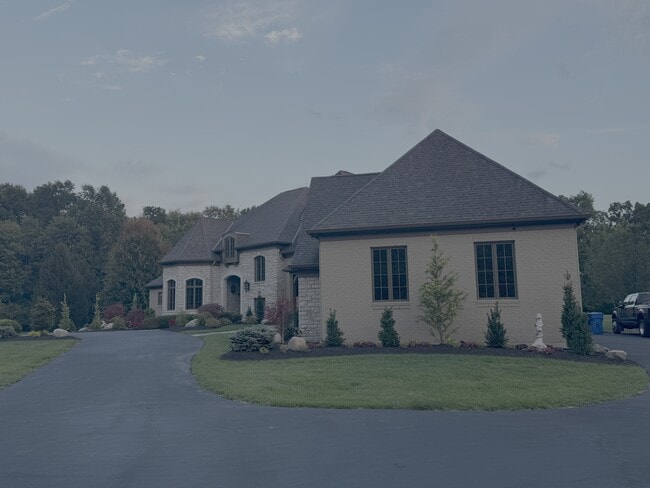 Building Photo - 9020 Whisperinghill Dr