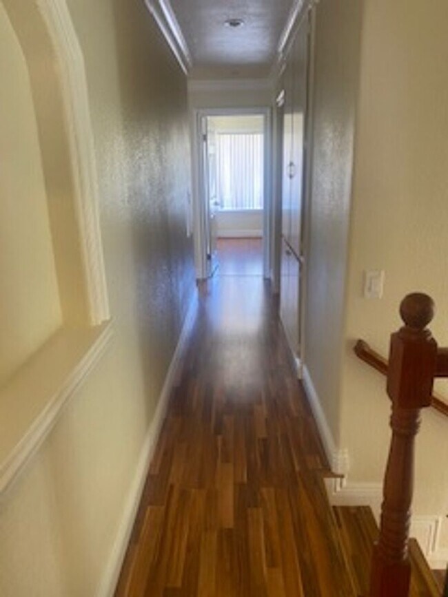 Building Photo - 4 Bedroom, 2.5 Bathrooms