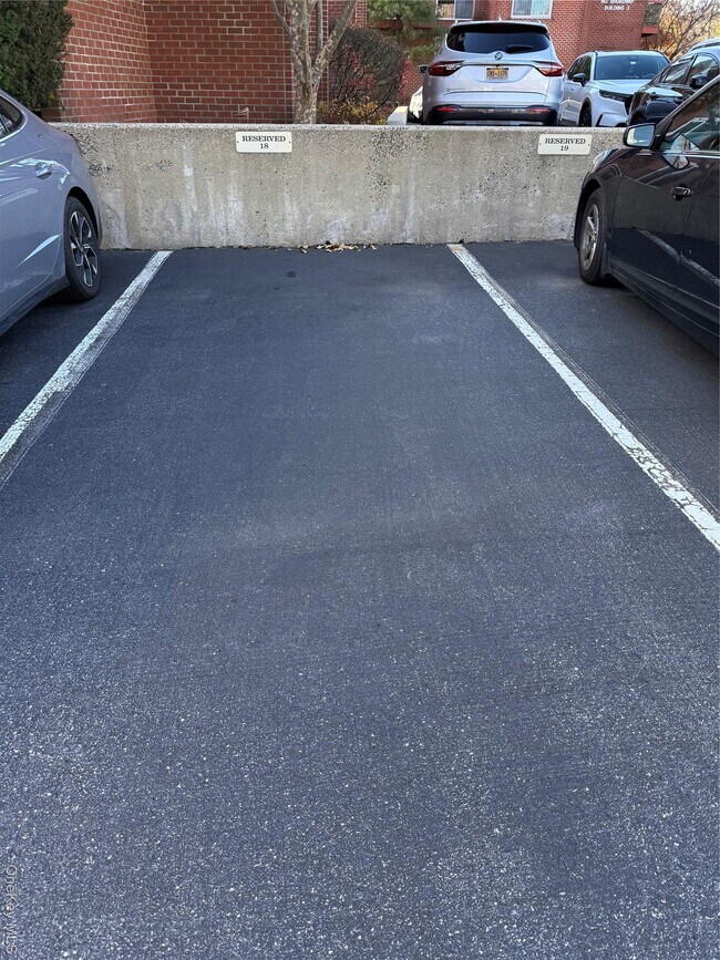 Building Photo - 55 N Broadway