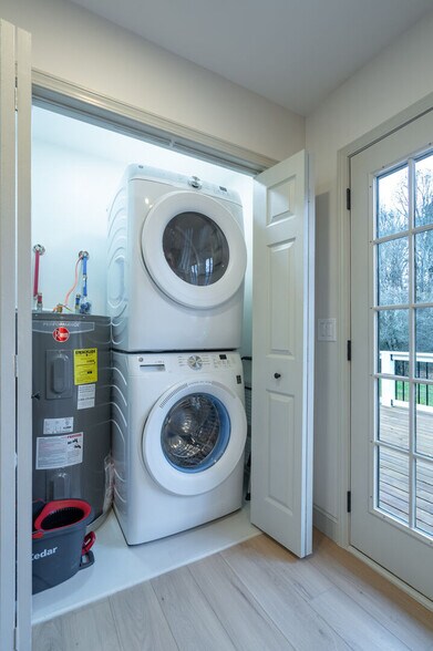 Building Photo - 29 Jennifer Ln