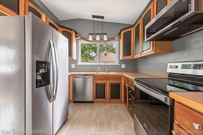 Building Photo - 44018 Bannockburn Dr