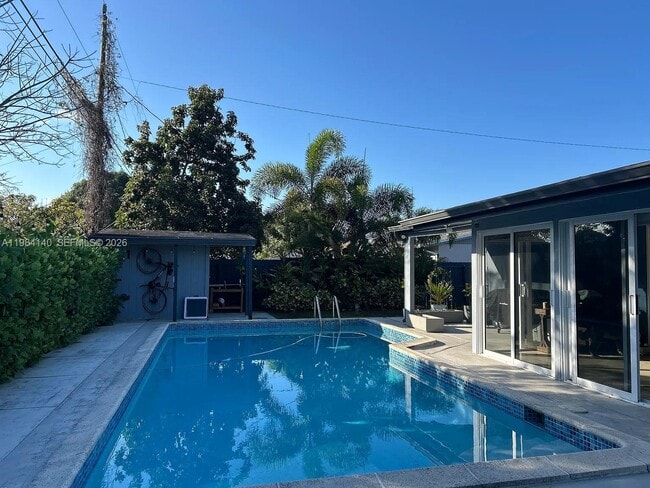 Building Photo - 16231 SW 99th Ct