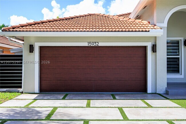 Building Photo - 15932 SW 101st Terrace