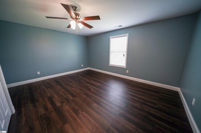 Building Photo - 458 Jewelwood Dr