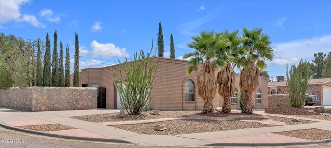 Building Photo - 6820 Villa Hermosa Dr