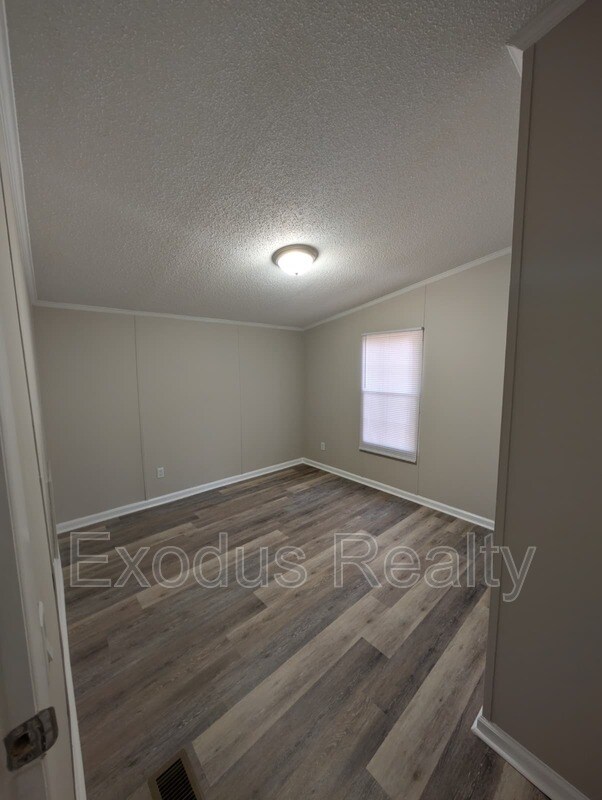 Building Photo - 160 Sonya Ct