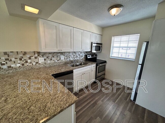 Building Photo - 5505 Hernandes Dr