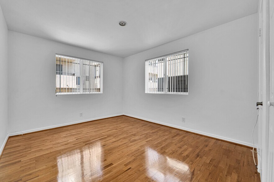 Building Photo - 1025 Idaho Ave