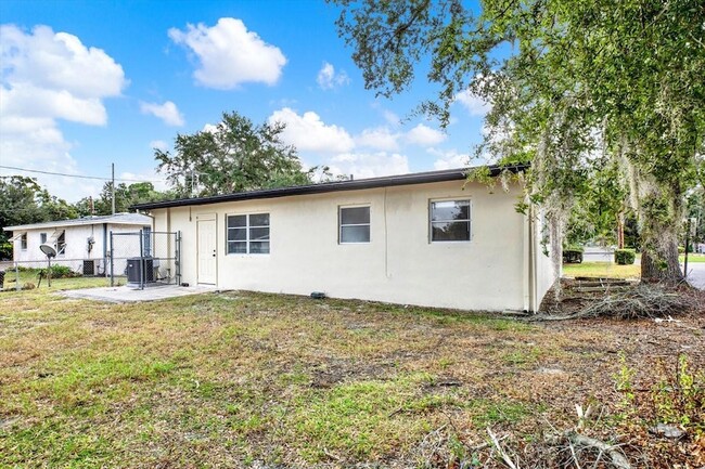 Building Photo - 5543 Gulf Dr