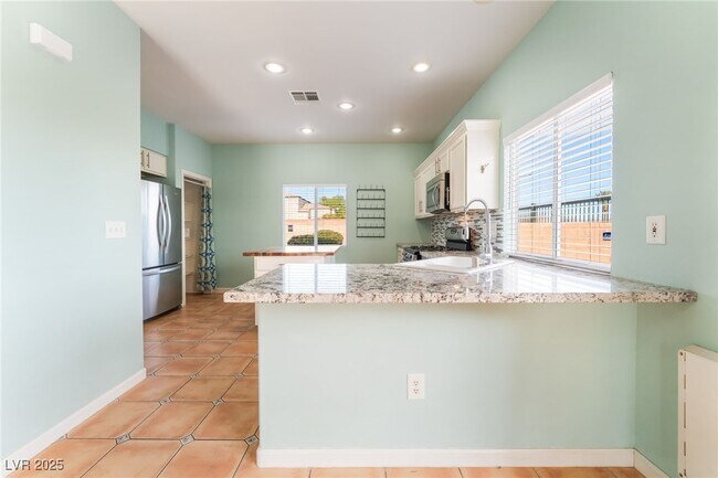 Building Photo - 704 Chase Tree St